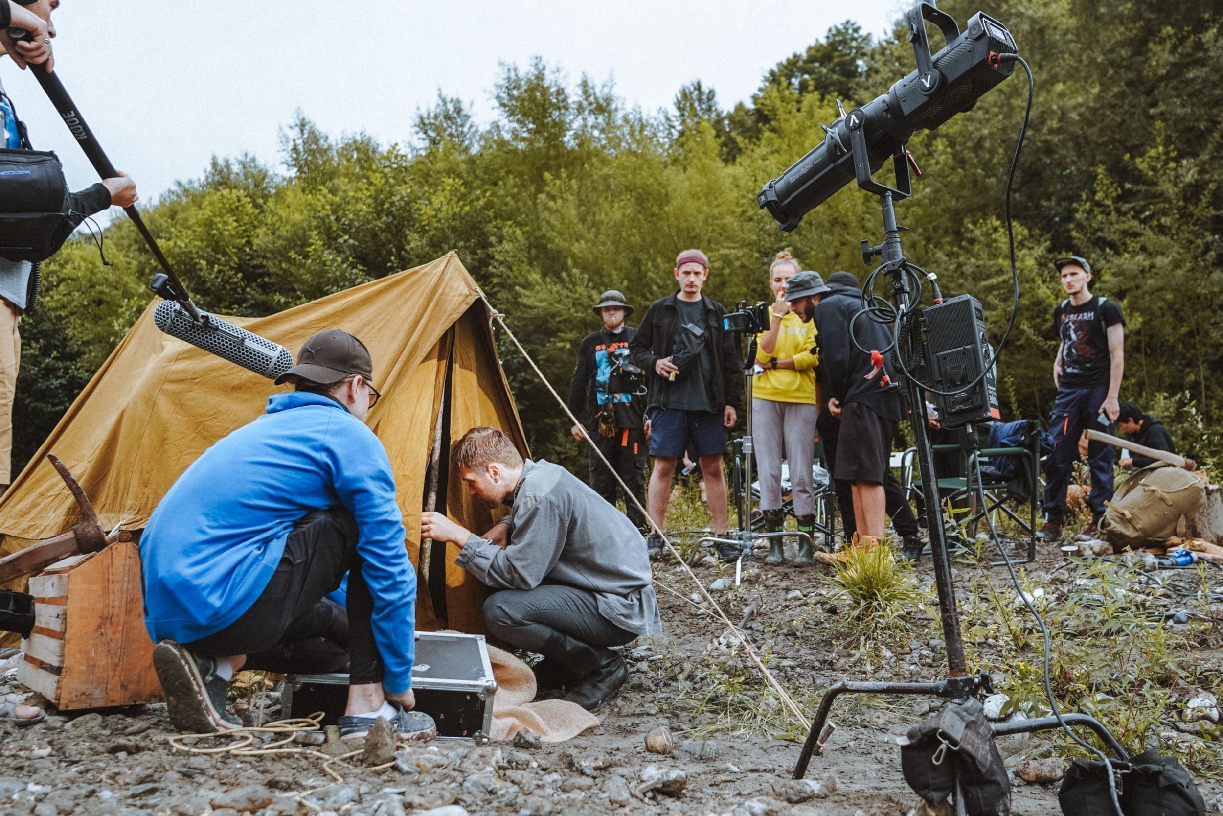 The Unsung Leaders: Navigating the Roles of Key Crew Members